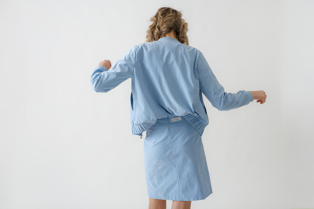 elke-freytag-wien-Designer-Jacke-Rock-eisblau